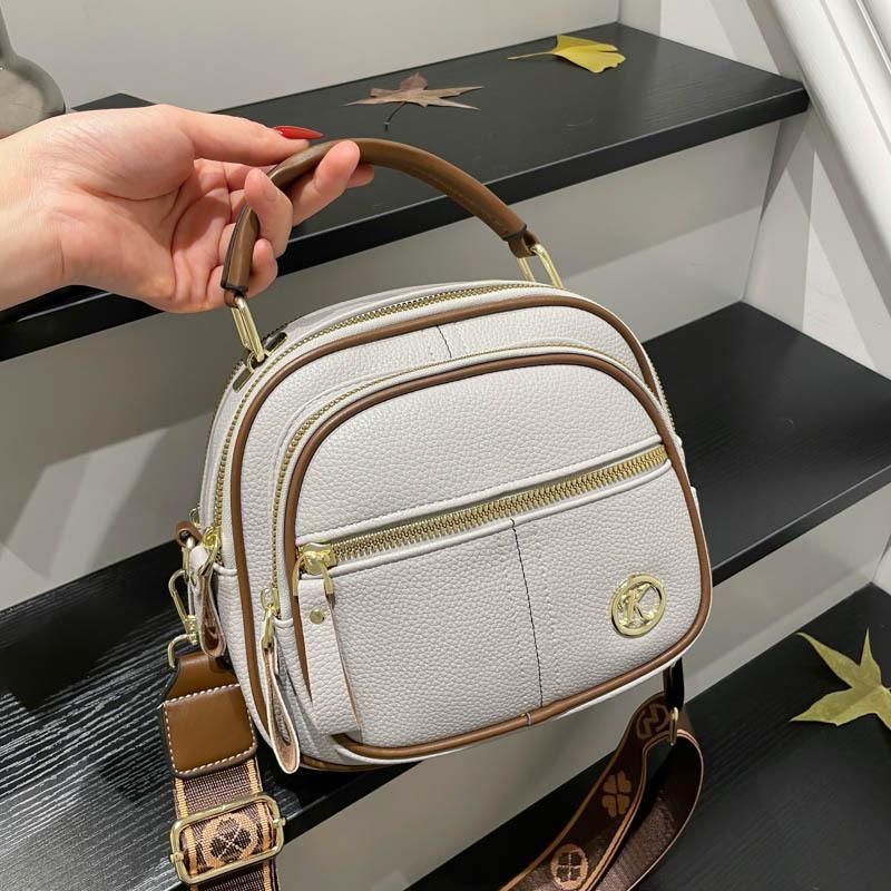 Fashionable and Casual Crossbody Women's Single-shoulder Bag, Hand-held Small Square Bag for Women