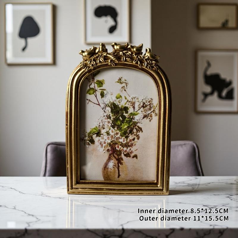 Creative Vintage Gold Resin Picture Frame Display Holder For Desk Wall Decoration Oval Photo Frame Small Retro Hanging Frame