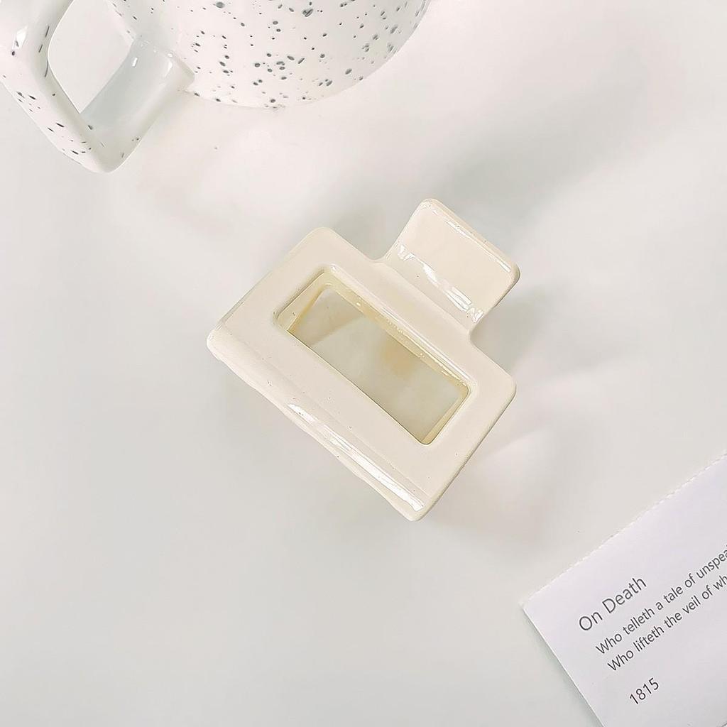 Korean Style Semi-Circular Transparent Hair Clip for Women's Updos - High-End Hollow Shark Clip