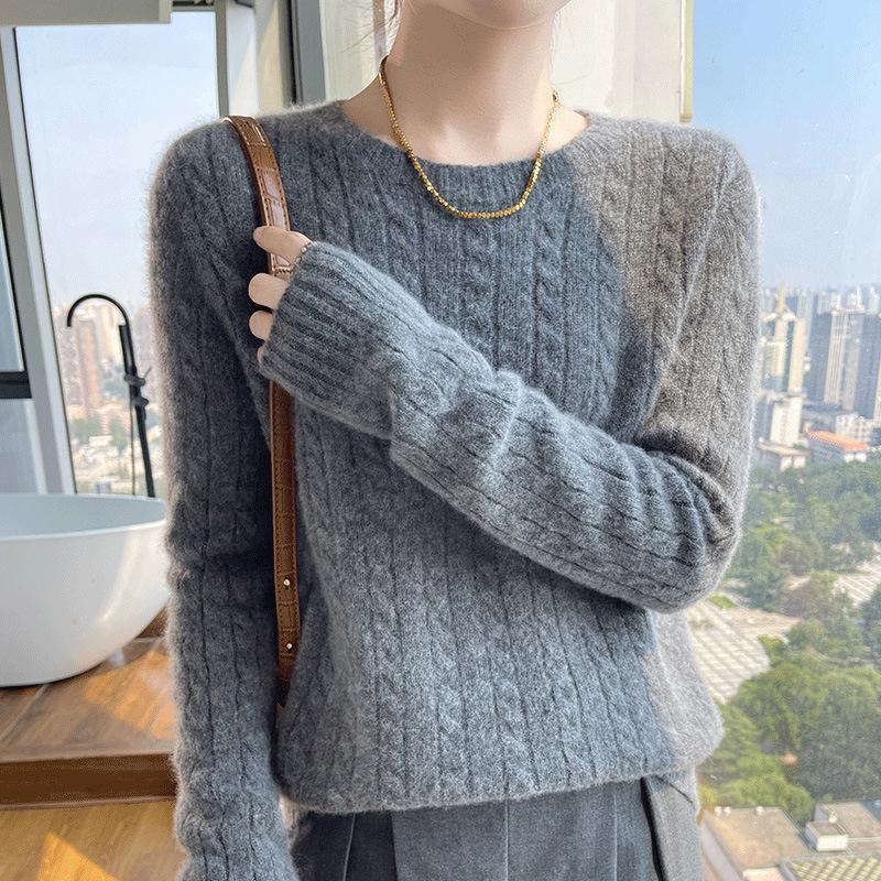 Women's 100% Pure Wool Cable Knit Sweater – Autumn/Winter Loose Fit with Round Neck, Fashionable and Versatile Knit Base Layer.