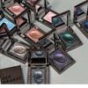 Paleta de Sombras de Ojos de Color Metálico con Brillo y Shimmer Impermeable Resistente al Sudor Fórmula Suave Difuminable para Festivales de Música Fiestas