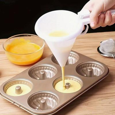 Batter Dispenser with Handle Leak-Proof Batter Pitcher for Icing Chocolate Pancake Mix BPA-Free Plastic Batter Bottle for Baking & Kitchen Use