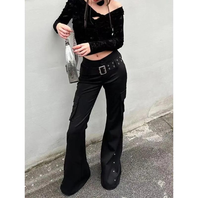 Pantaloni Svasati Basso Vita Decorativi Sottili Neri Rivettati Design Retro Y2k Harajuku Goth Donna