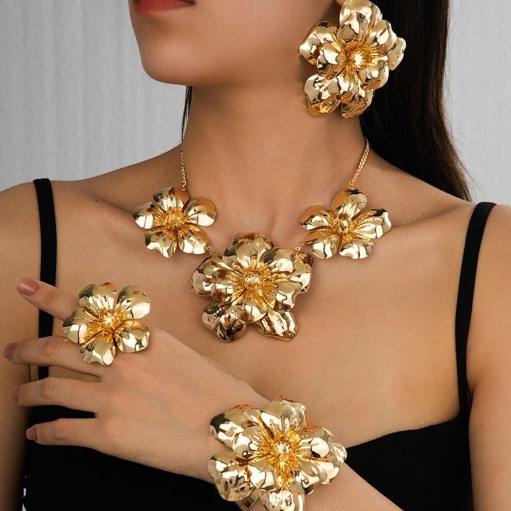 Retro Style Metal Flower Jewelry Set European Style Exaggerated Retro Jewelry For Ladies