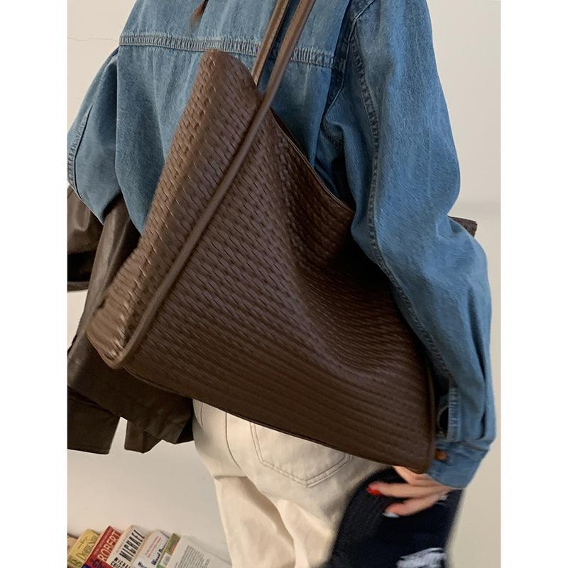 Retro Woven Pattern Bag Women's 2025 New Autumn Fashion High-end Tote Bag Large-capacity Shoulder Commuter Bag