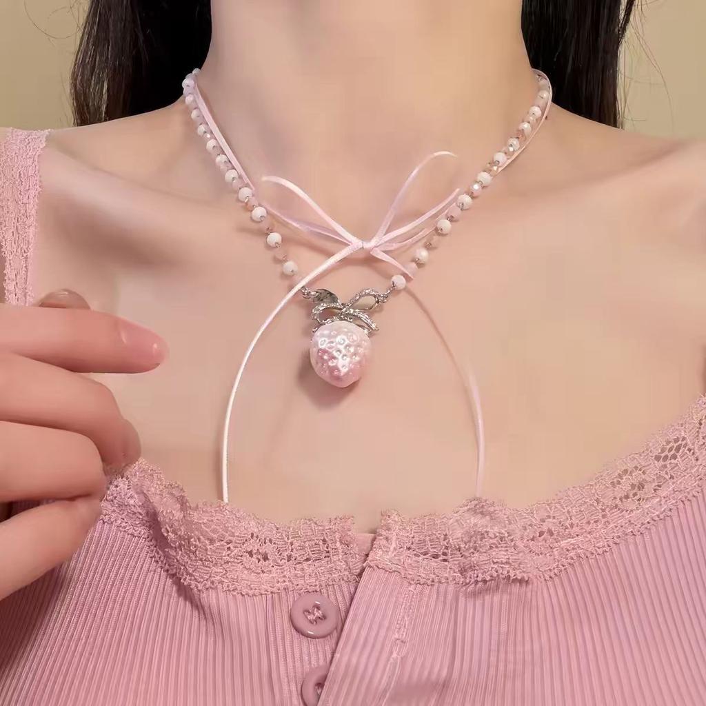 Fashion sweet pink strawberry bow necklace light luxury retro girlish temperament stacked neck chain collarbone chain