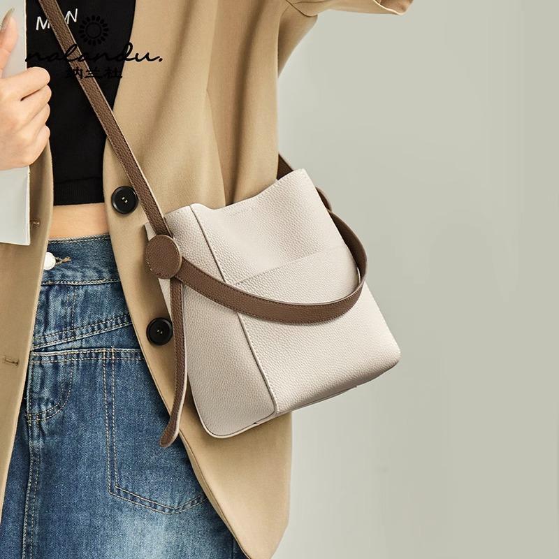 Fashion Bag Women's 2025 New High-end Handbag Bucket Bag Women's Messenger Bag Commuter Shoulder Women's Bag