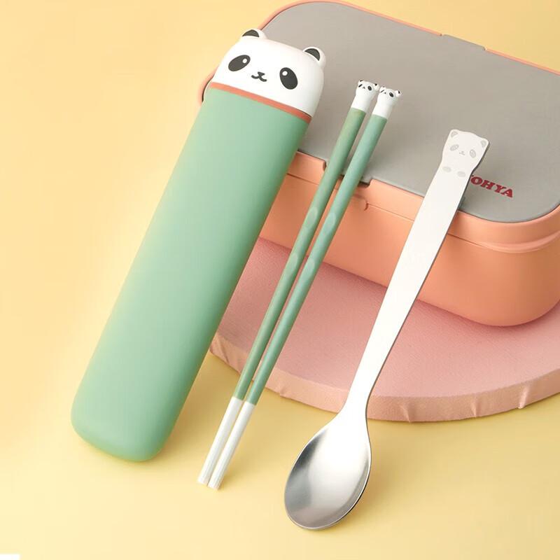 

Cute Silicone Bear Portable Cutlery Set
