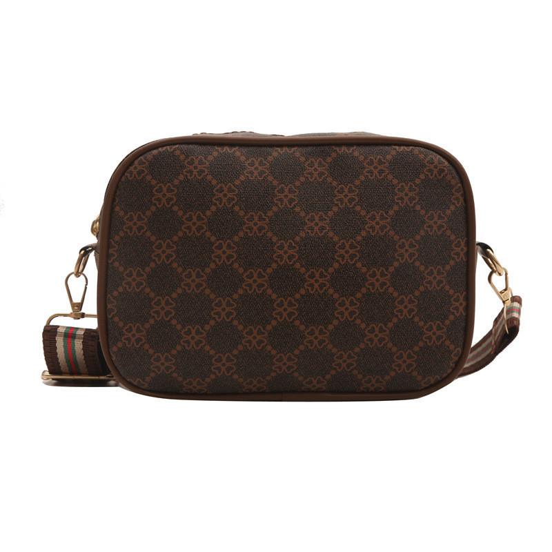 

Vintage Chic Stylish High-end Quilted Shoulder Crossbody Bag For Women 2024 Summer Trendy Small Square Bag коричневий