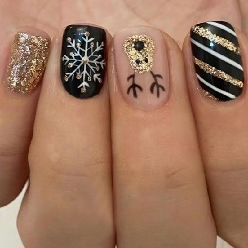 Christmas Party Press On Nail Black Gold White Striped Reindeer Snowflake Short Square False Nail With Glitters Design 1