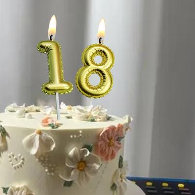 Altın Dijital Mumlarla Süslenmiş Mutlu Yıllar Pastası Çocukların Hassas 3D Balonu 0-9 Rakamlı Mumlar Parti Süsü
