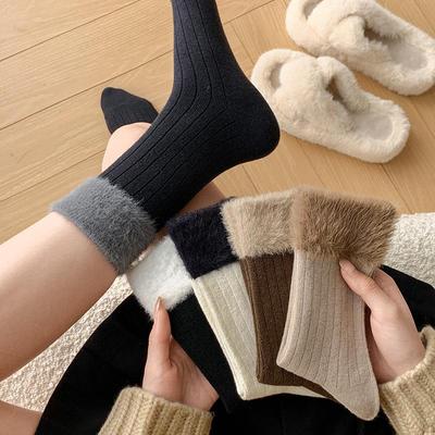 Women's Wool Mid-Calf Mink Velvet Socks: Cozy, Thick Plush Retro Color Block for Autumn/Winter