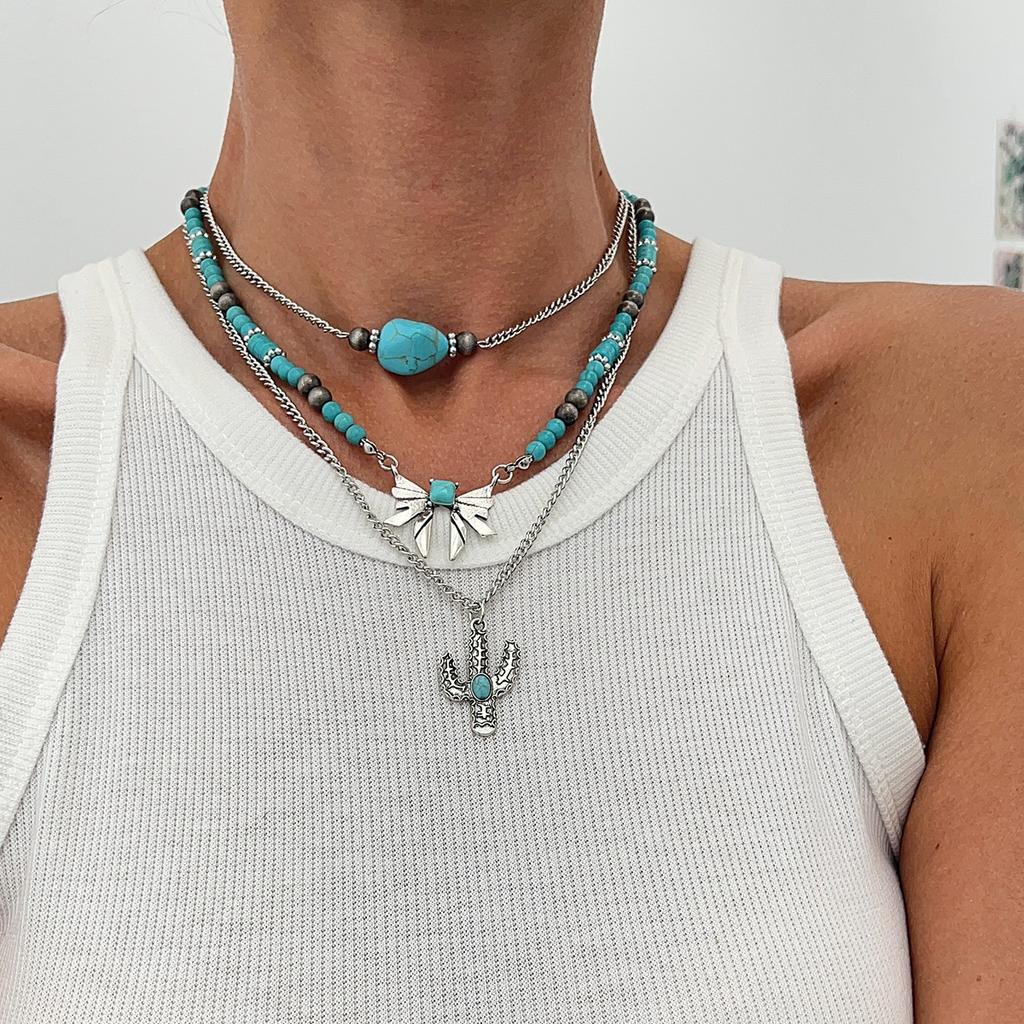 Ethnic Style Imitation Turquoise Cross Beaded Necklace, Retro Love Bow Pendant Collarbone Chain