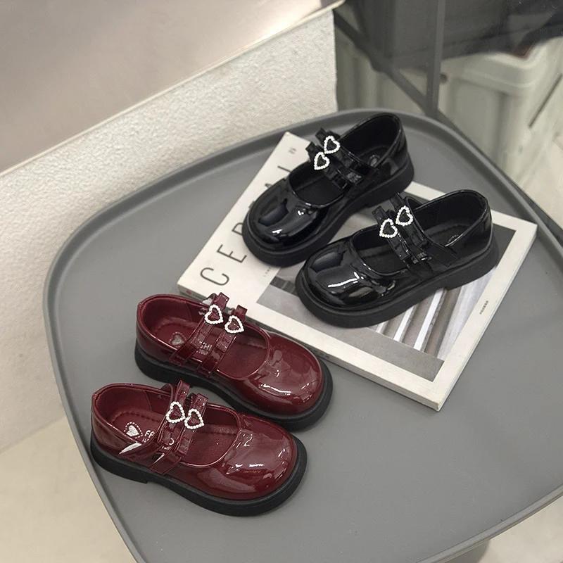 Kids Leather Shoes Black Glossy Girls Performance Dance Shoes Non-slip Hook&loop 2025 New Fashion Children Flat Shoes Soft Sole