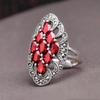 Elegante Anello Retro in Argento Thailandese con Granato Nero e Zirconi
