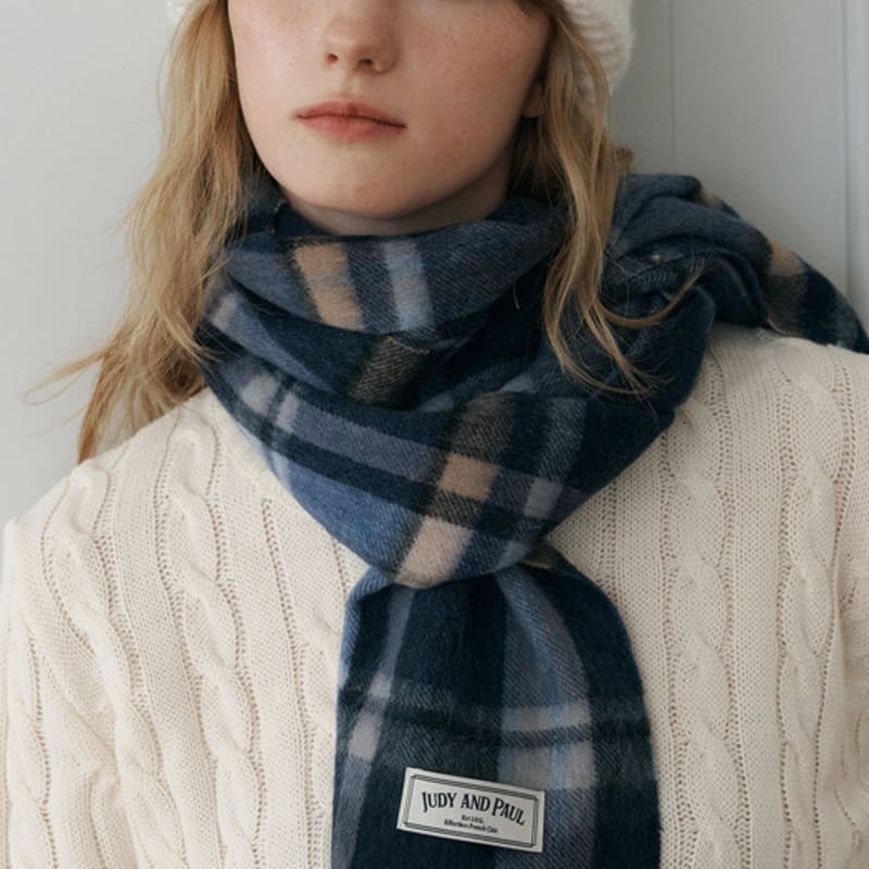 

JUDY AND PAUL Classic Wool Blend Check Muffler (2 colors) Navy check
