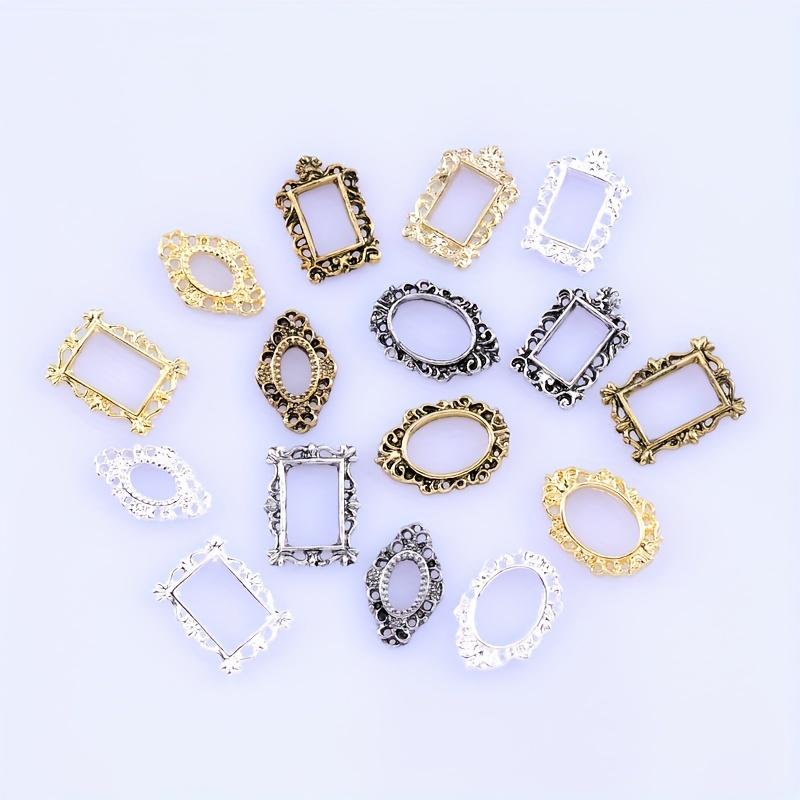 16 pezzi Ciondoli Barocchi Retrò per Unghie - Metallo Vuoto Punk Gioielli per Unghie per Donne e Ragazze - Ciondoli Incisi a Forma di Cornice per Unghie per Nail Art Fai da Te