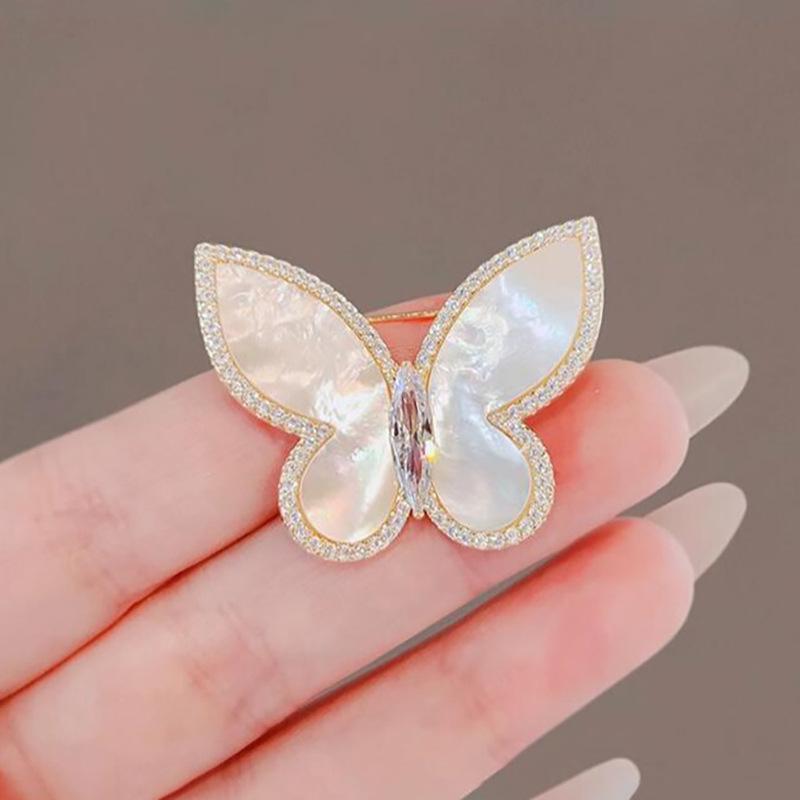 High-End Women's Butterfly Brooch Corsage - Fashionable, Niche, Anti-Exposure Design