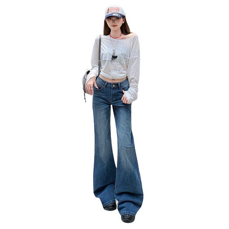 Retro blue low-rise slightly pulled jeans women's year autumn and winter new slim-fitting wide-leg slim-looking flared pants without sticking to the