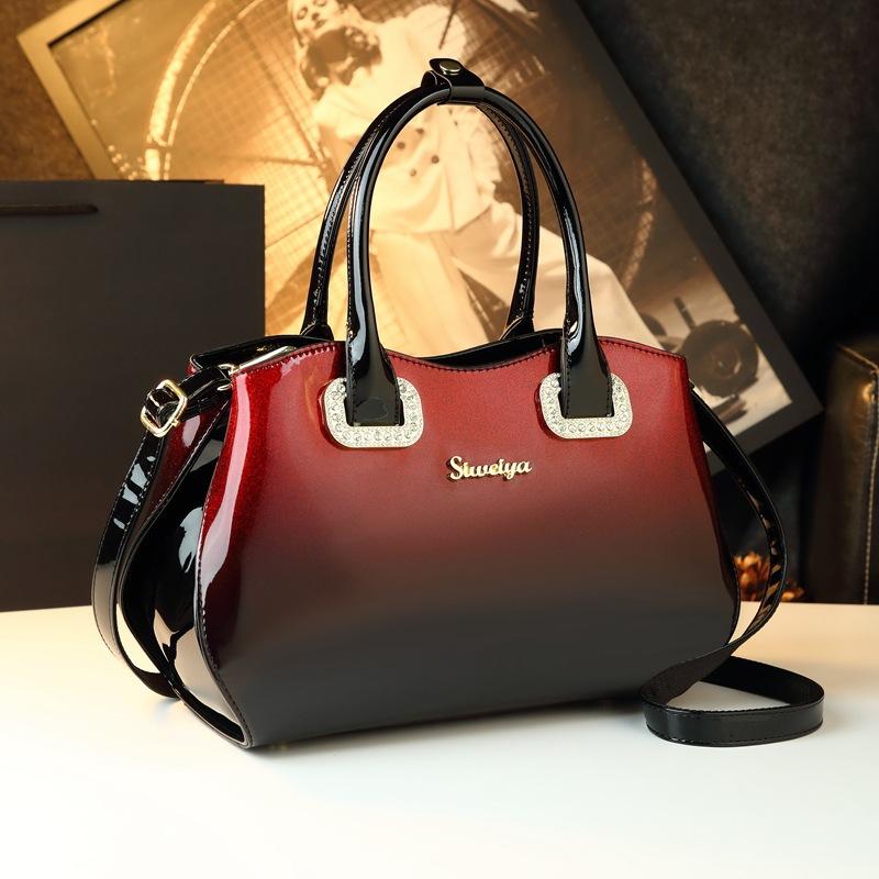 2026 New Fashionable Versatile Women s Bag