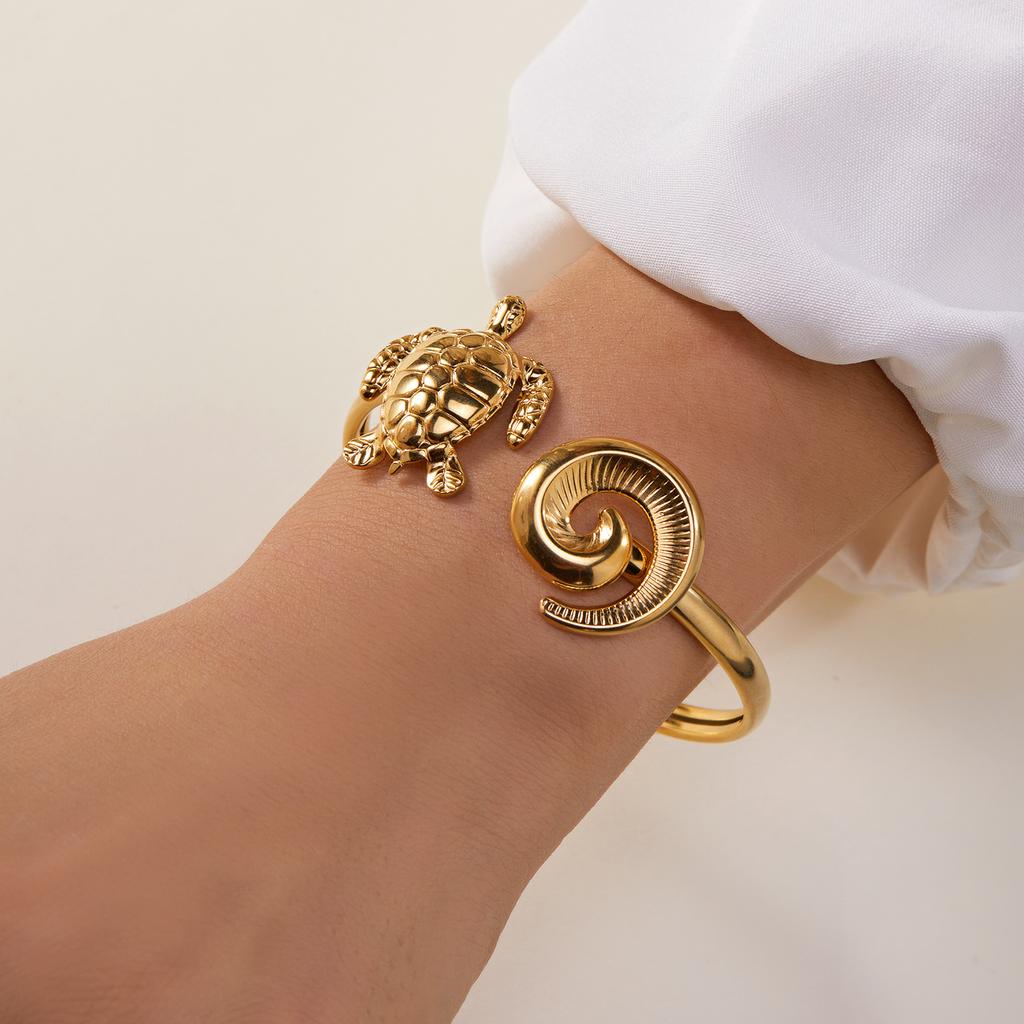 Summer Marine Elements Waterproof Cuff Bangles for Women Gold Color Starfish Shell Turtle Open Bangles Trendy Jewelry Gifts