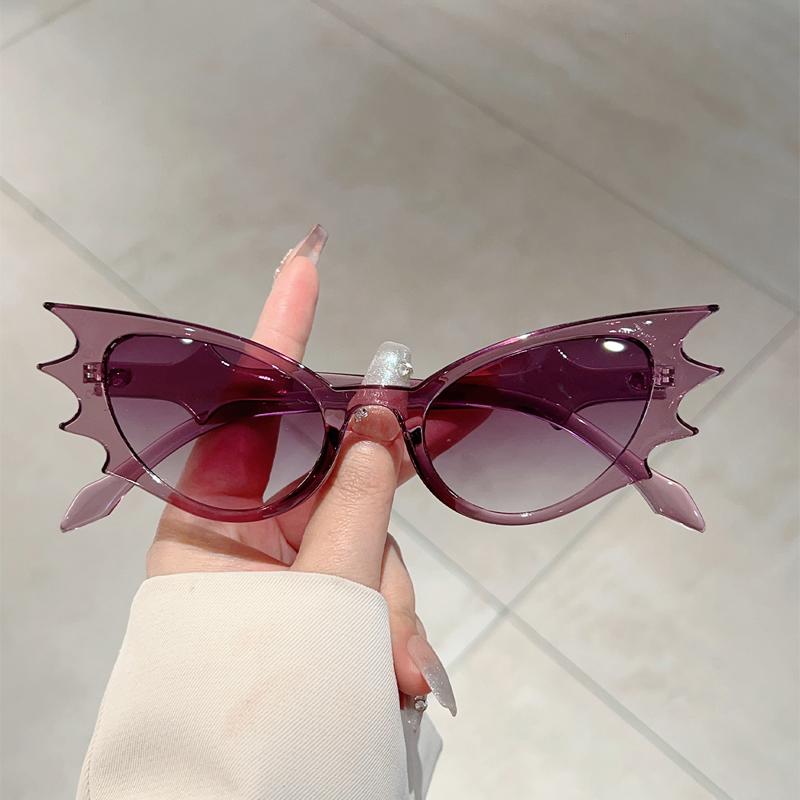 Attractive Glasses Women's Gm Lumias Bat Wing Shaped Sunglasses New Fashion Candy Color Decor Shades Trendy Luxury Brand Design Gradient Rave Sun Glasses Cm