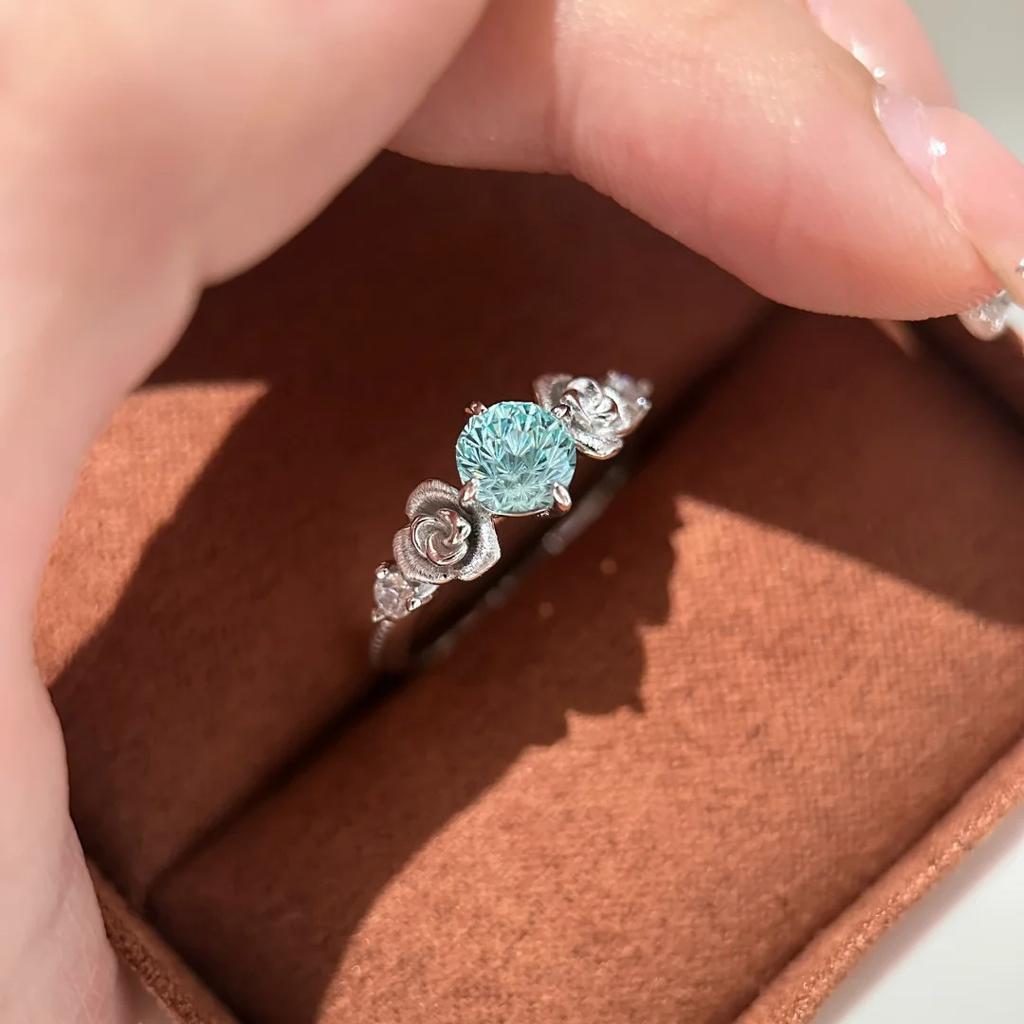 Exquisite Three-dimensional Rose Light Luxury Inlaid Synthetic Zircon Stone Camellia Women's Ring