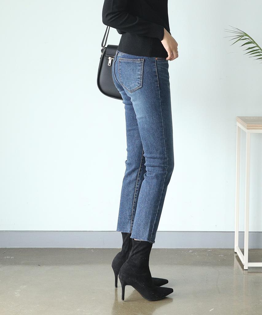 Jikeulib Double-Weave Brushed Fleece Secret Elastic Waist Cut-Off Hem Stretch Jeans