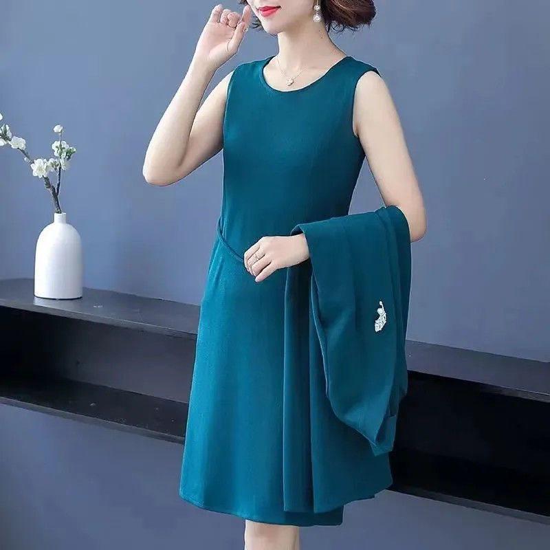 

Мамин осінній костюм-двійка: Елегантна сукня-тренч для жінок середнього віку 4XL 160-180 jin