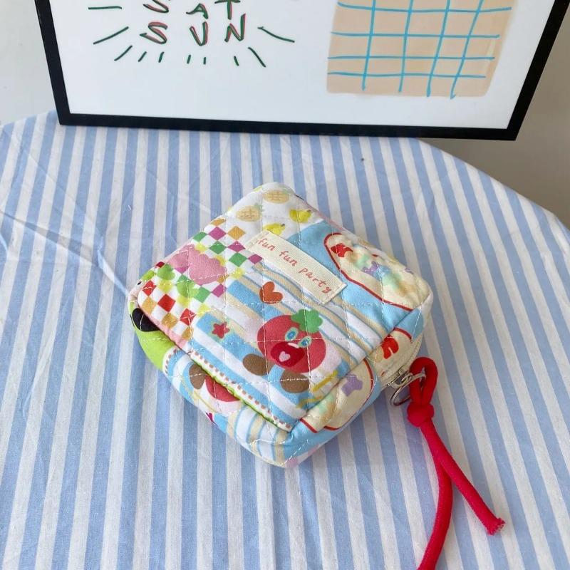 Women's Sanitary Pouch Cute Mini Bag for Tampon & Makeup Organizer Small Portable Coin Purse with Zipper