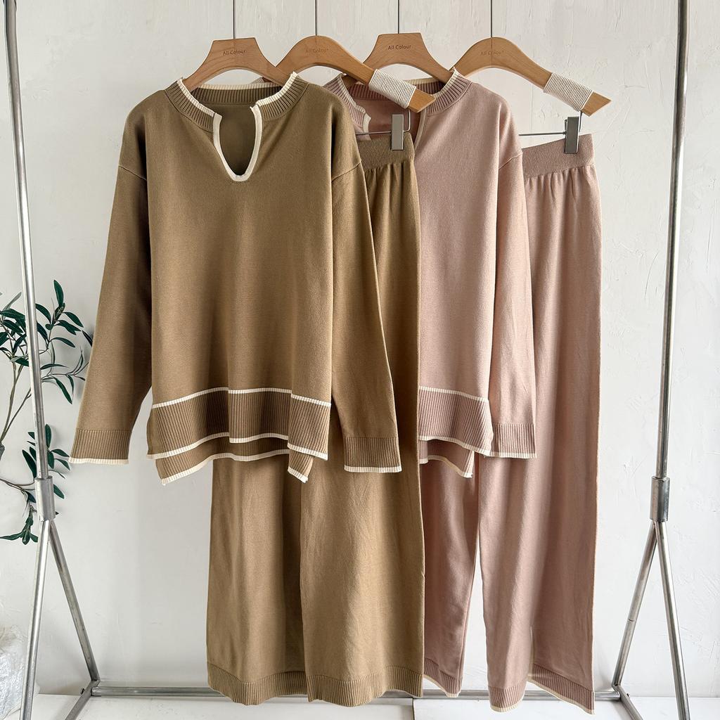 Autumn and Winter Women's Clothing U-neck Long-sleeved Knitted Sweater Set Split-ended Wide-leg Pants Knitted Two-piece Set for Women