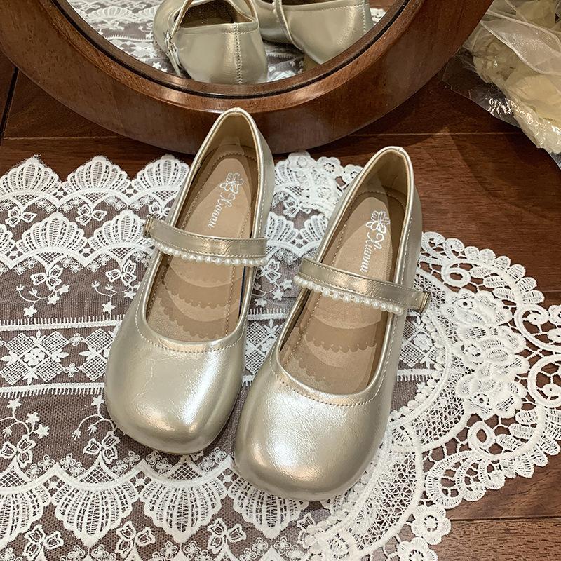 

With skirt single shoes women s new summer soft flat beanie shoes versatile small leather shoes Mary Jane shoes 40 шампанского