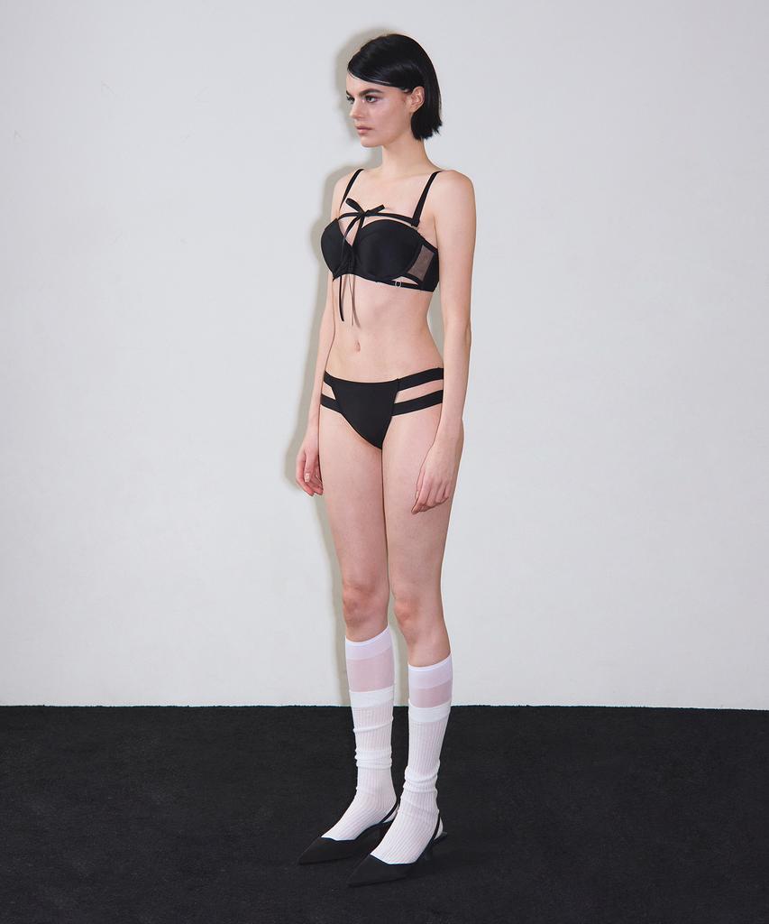 VINAJ Front Long Ribbon Half-Cup Bikini Bra (Black)