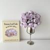Künstliche Blumen, 27-köpfiger Pfingstrosenstrauß, gebunden mit Raffiabast, Kamelie und Rose, künstliche Blumen zur Dekoration im INS-Stil.