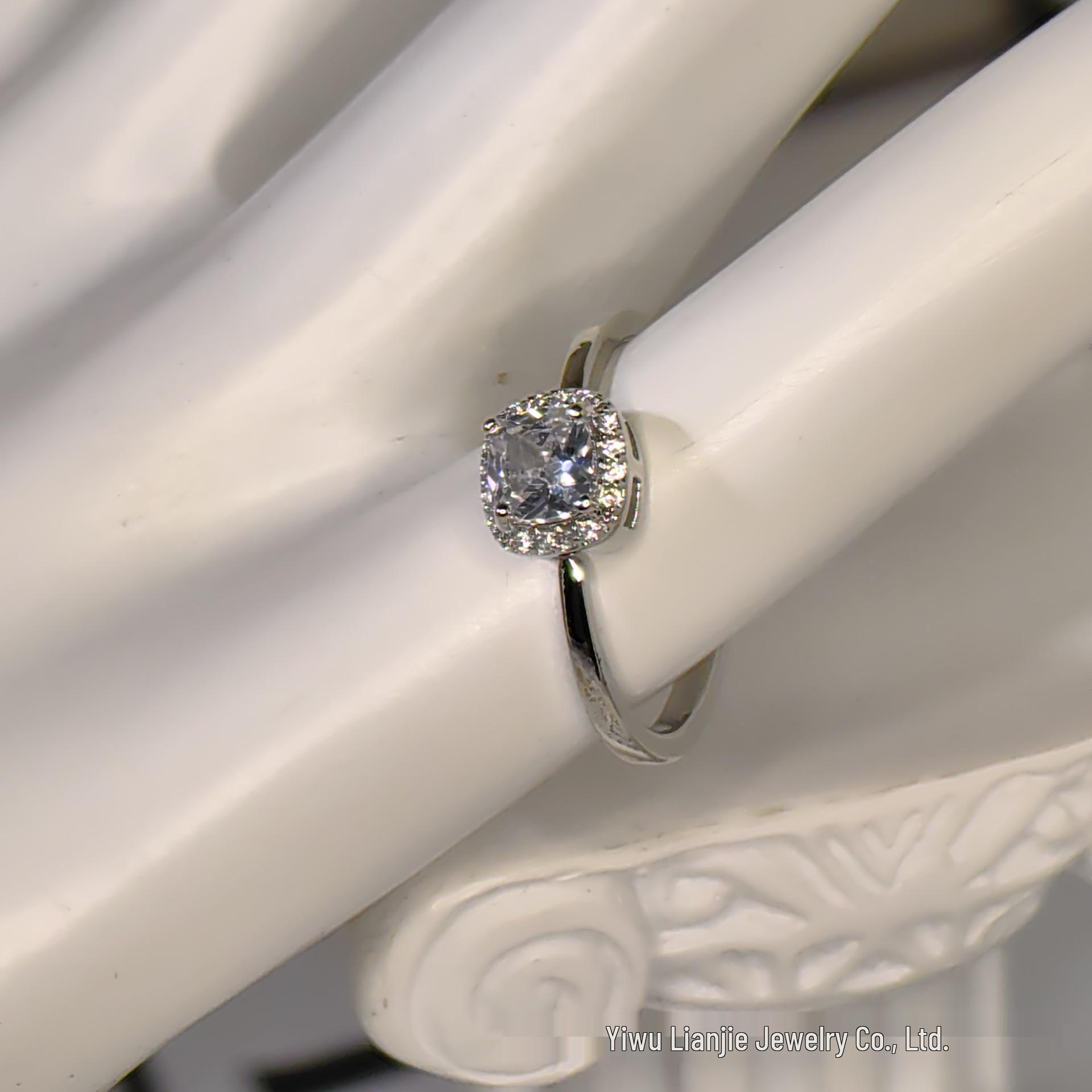 

Elegant Princess Square Bag with Minimalist Open Ring, Gold-Plated, Fashionable, Popular, Exquisite Cross-Border Bestseller Adjustable Open Ring серебряный