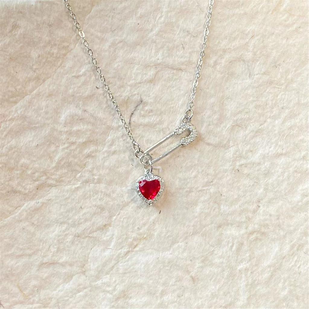 Collier Pendentif Cœur Exagéré Collier Épingle de Sûreté Texture Alliage Bijoux Mode et Tendance Adapté aux Femmes