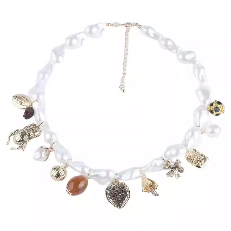 Retro Pearl & Sweet Pea Heart Beetle Necklace - Elegant Statement Clavicle Jewelry for Women