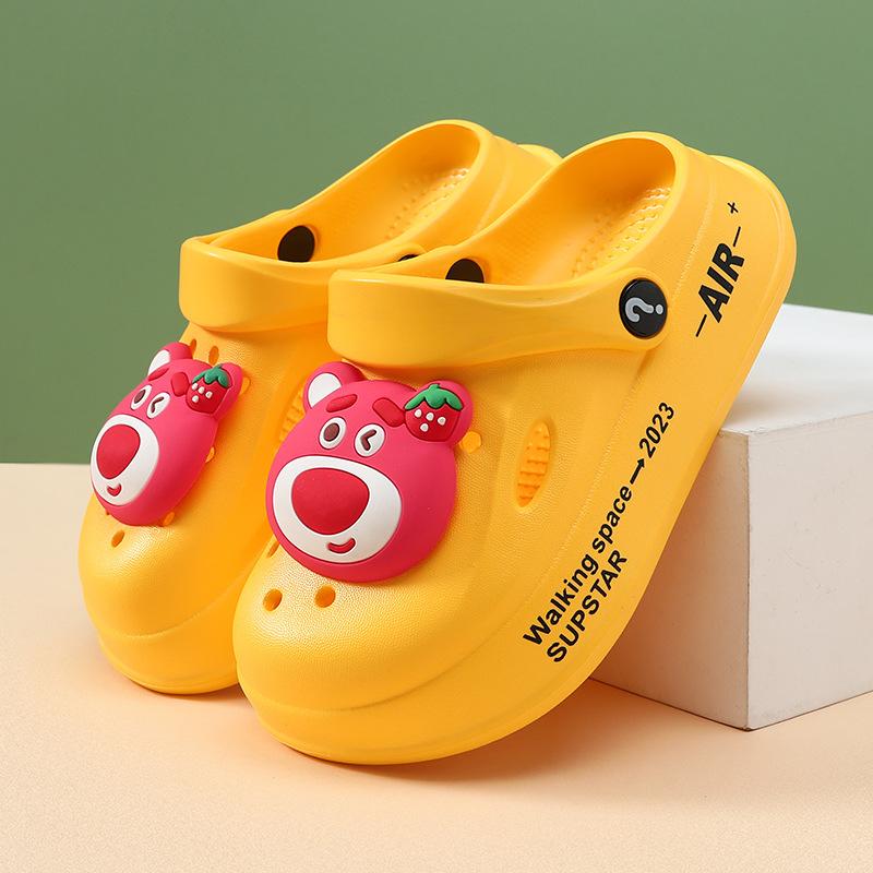 Comfortable Chic And Kids Summer Footwear With Breathable Holes And Nonslip Sole Design