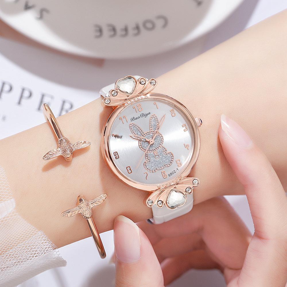 Orologio da polso al quarzo alla moda Douyin con fiocco, design di coniglio e quadrante digitale semplice