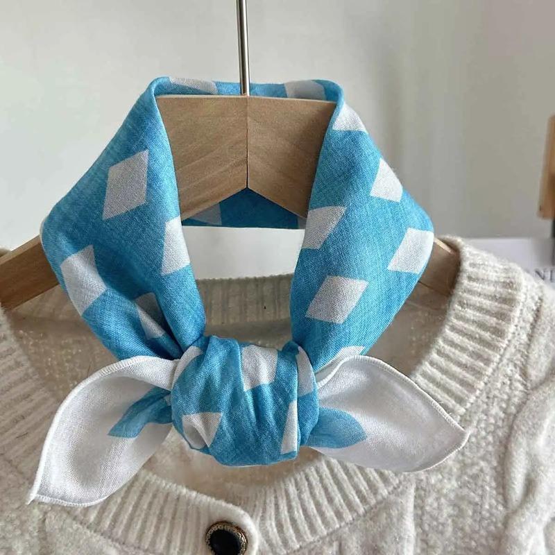 Spring and Summer New Women s Small Silk Scarf, Skin-Friendly and Comfortable Bohemian Small Square Scarf, Versatile Flower Print Scarf
