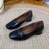 Soft-soled Low-heeled Small Leather Shoes Women's Autumn New Square-headed Versatile Light-mouth Commuter Fashion Shoes