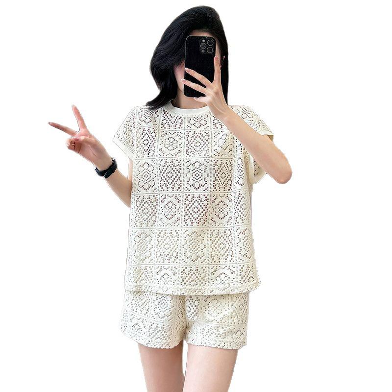 2026 Summer Petite Luxury Women's Suit: Hollow Out Top & Shorts Set – Slimming, Chic, and Trendy