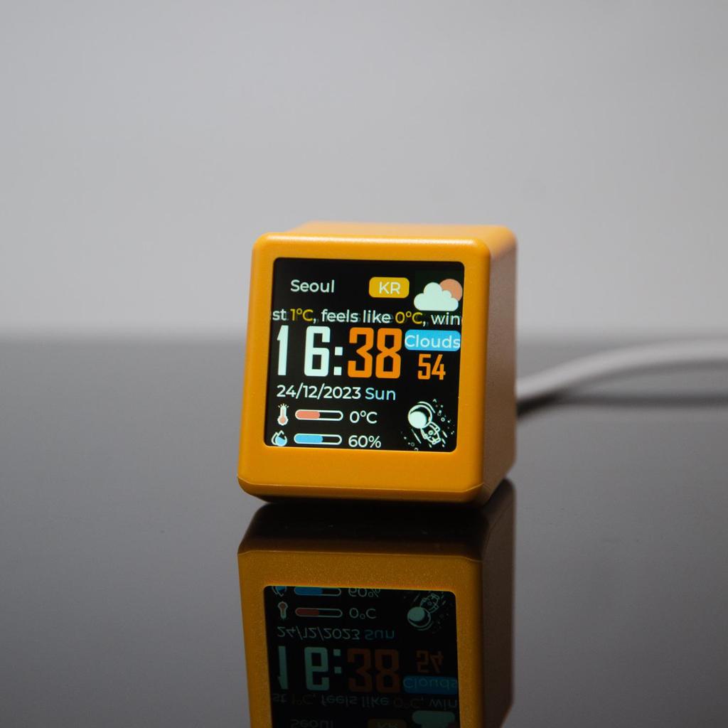 GeekMagic PRO: WiFi Stock Ticker, Weather Clock, Exchange Rate & BTC Price Display