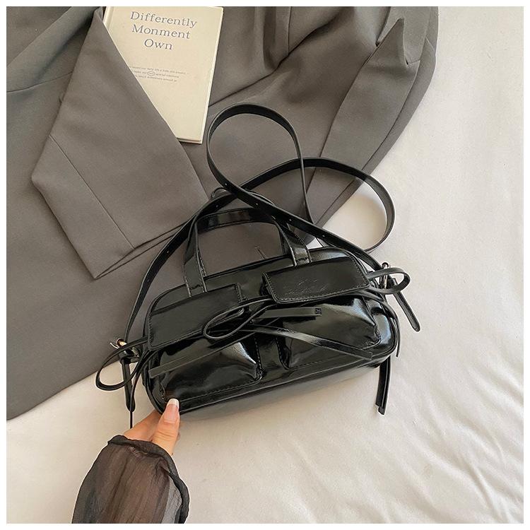 

Spring New Retro Crossbody Bags Women Fashiable and Versatile Shoulder Bags Korean Style Casual and Simple Commuting Bag чёрный
