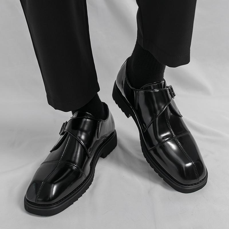 Men's casual leather shoes Fashion luxury designer styles 38-46 Party or Business Plus size suit shoes Black Young Versatile