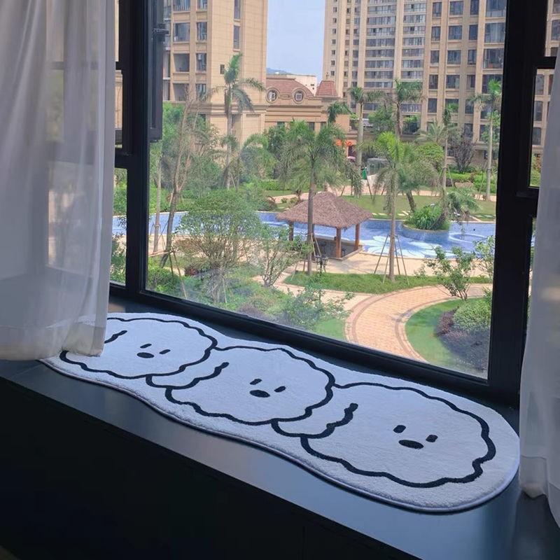 Special-shaped Cat and Dog Carpet Bedroom Floor Thickened Imitation Cashmere Washable Bay Window Bedside