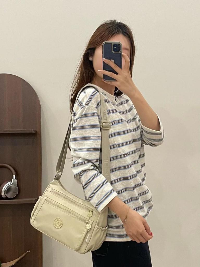 2025 Fashion Lightweight Multi-Layer Nylon Dumpling Crossbody Bag for Women