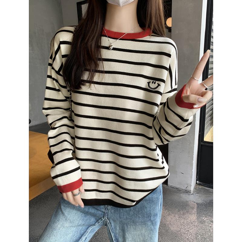 Contrast Striped Smiley Face Print Right Shoulder Round Neck Long Sleeve Sweater for Women Autumn Inner Loose Slimming Bottoming Shirt Top