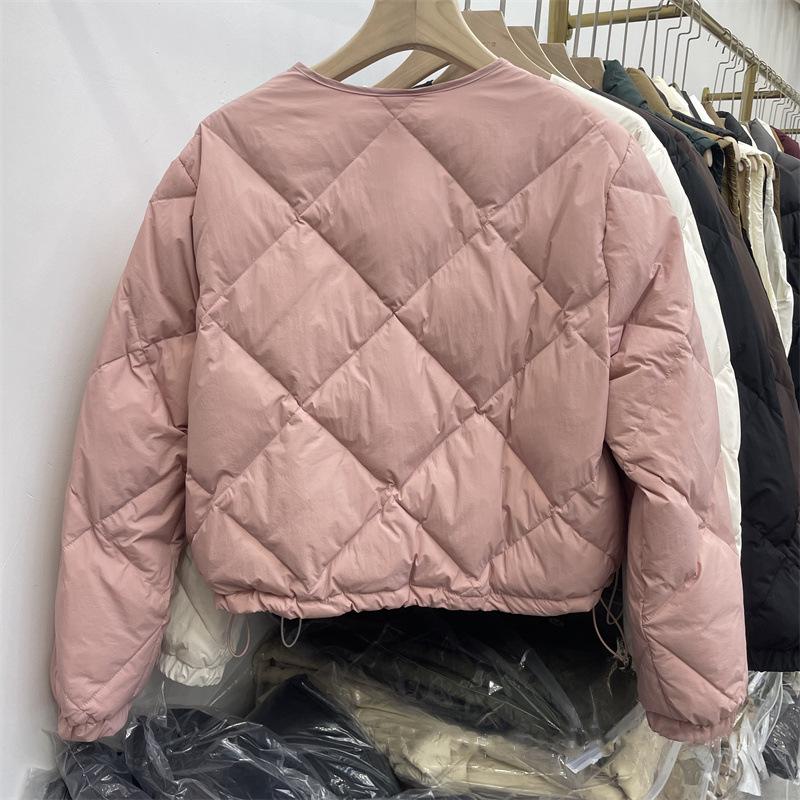 Dámská zimní podzimní bunda kabát s kulatým výstřihem z prachového peří bílé kachny volná krátká jednobarevná kosočtvercová prošívaná bunda z prachového peří