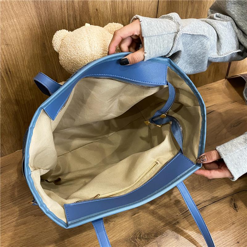 Dámská taška přes rameno Bear Velkokapacitní semišová kreslená taška Plyšová taška